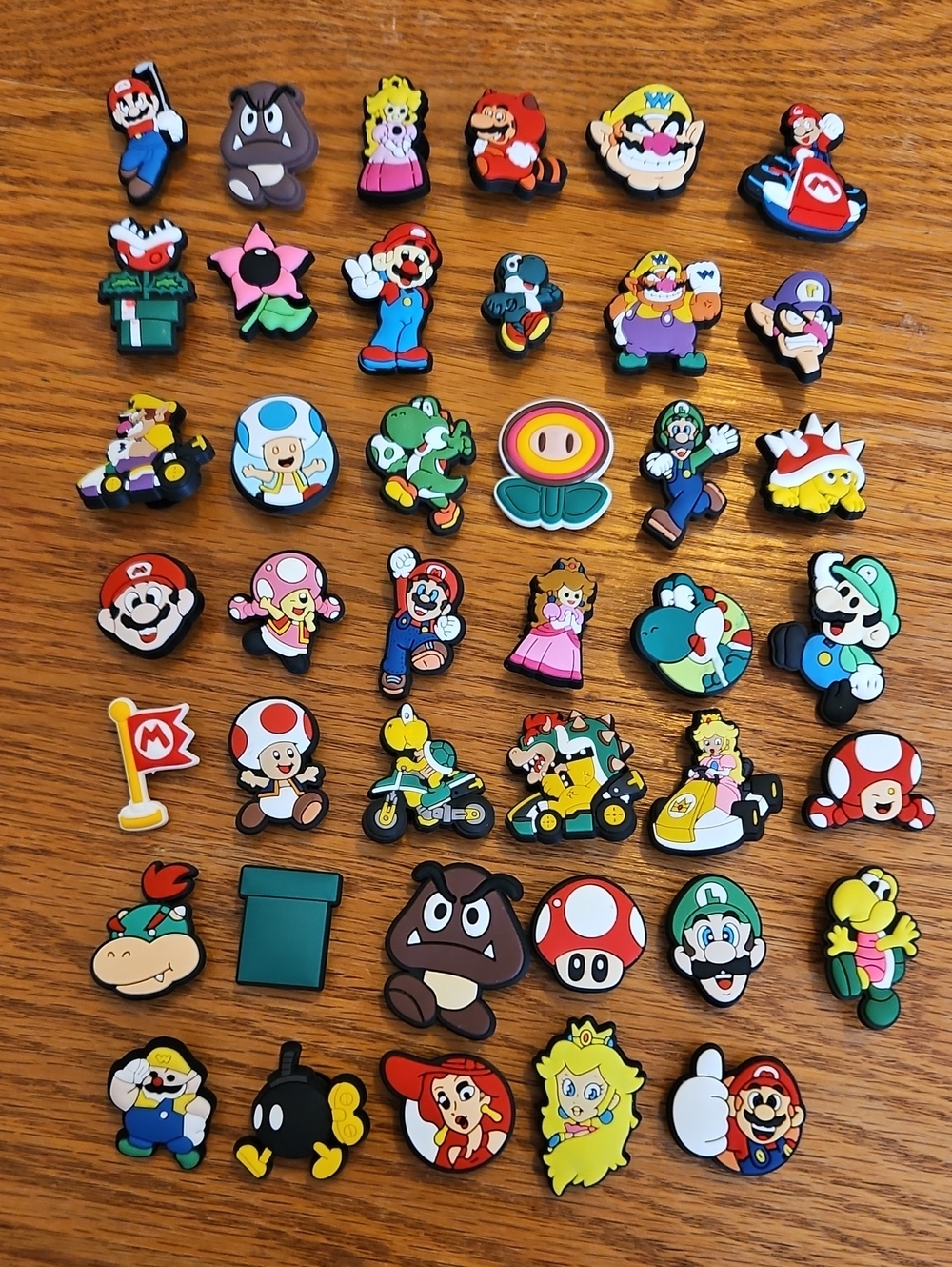 Super Mario Shoe Charms